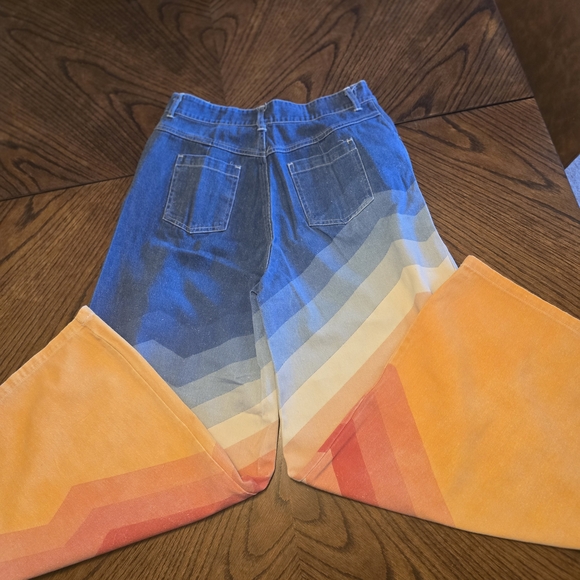 Colorful - Picture 3 of 3